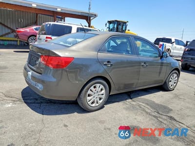 Trzecie zdjęcie samochodu z tyłu: 2010 KIA FORTE EX VIN:KNAFU4A29A5047597 - miniatura
