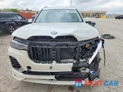 Piąte zdjęcie samochodu w środku: 2022 BMW X7 ALPINA XB7 VIN:5UXCX6C11N9K47299 - miniatura