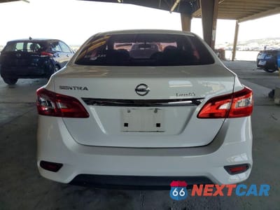 Zdjęcie 6 z 12 samochodu: 2017 NISSAN SENTRA S VIN:3N1AB7AP3HY225813 - miniatura
