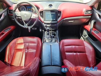 Zdjęcie 8 z 12 samochodu: 2017 MASERATI GHIBLI S VIN:ZAM57RSS2H1195573 - miniatura