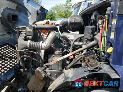 Zdjęcie 9 z 10 samochodu: 2014 VOLVO VN VIN:4V4M99DG9EN150111 - miniatura