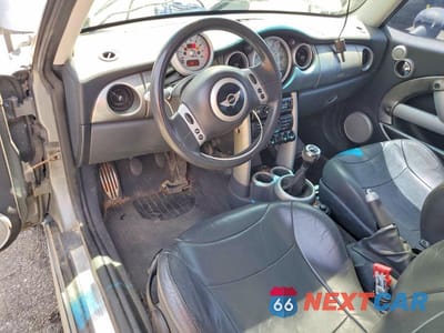 Zdjęcie 8 z 13 samochodu: 2002 MINI COOPER S VIN:WMWRE33482TD56884 - miniatura