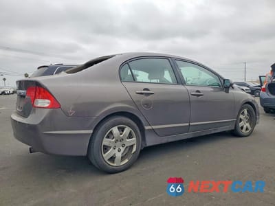 Trzecie zdjęcie samochodu z tyłu: 2010 HONDA CIVIC LX VIN:19XFA1F51AE050043 - miniatura