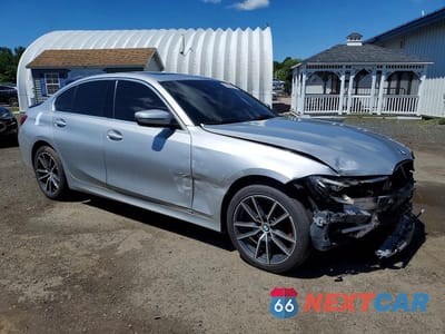 Czwarte zdjęcie samochodu z boku: 2019 BMW 330XI VIN:WBA5R7C59KAJ83906 - miniatura
