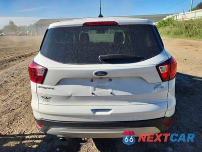 Zdjęcie 6 z 13 samochodu: 2019 FORD ESCAPE SE VIN:1FMCU9GD0KUA33439 - miniatura