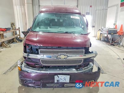 Piąte zdjęcie samochodu w środku: 2018 CHEVROLET EXPRESS G2500 VIN:1GCWGAFGXJ1171513 - miniatura