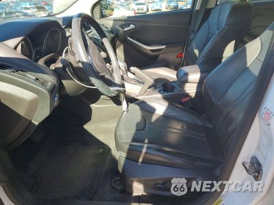 Zdjęcie 7 z 12 samochodu: 2014 FORD FOCUS SE VIN:1FADP3F2XEL307226 - miniatura