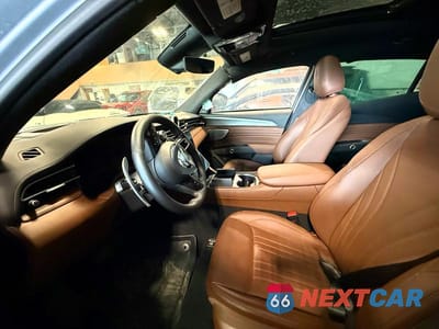 Piąte zdjęcie samochodu w środku: 2024 MASERATI GRECALE GT VIN:ZN6PMDAA2R7448339 - miniatura