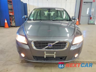 Piąte zdjęcie samochodu w środku: 2010 VOLVO V50 2.4I VIN:YV1382MW8A2532693 - miniatura