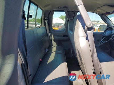 Zdjęcie 10 z 12 samochodu: 2002 FORD F-150 VIN:1FTRX17242NB29395 - miniatura