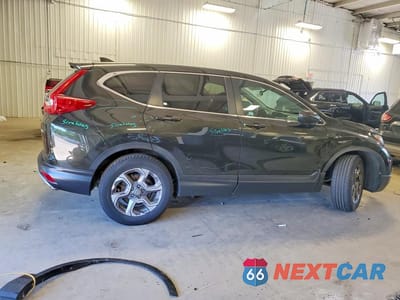 Trzecie zdjęcie samochodu z tyłu: 2018 HONDA CR-V EX VIN:7FARW2H59JE071433 - miniatura
