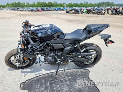 Trzecie zdjęcie samochodu z tyłu: 2026 YAMAHA YZF690 S VIN:JYARM60E7TA004793 - miniatura