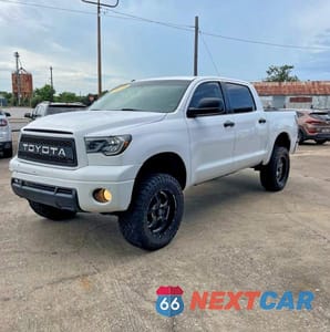 Drugie zdjęcie samochodu z przodu: 2010 TOYOTA TUNDRA CREWMAX SR5 VIN:5TFEY5F12AX089591 - miniatura
