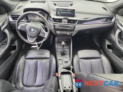 Zdjęcie 8 z 13 samochodu: 2017 BMW X1 XDRIVE28I VIN:WBXHT3C32H5F74315 - miniatura