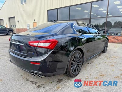 Czwarte zdjęcie samochodu z boku: 2016 MASERATI GHIBLI S VIN:ZAM57RTA1G1176310 - miniatura