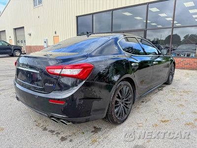 Czwarte zdjęcie samochodu z boku: 2016 MASERATI GHIBLI S VIN:ZAM57RTA1G1176310 - miniatura