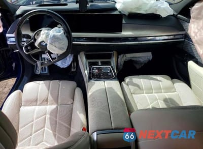 Zdjęcie 8 z 12 samochodu: 2024 BMW 750 XE VIN:WBA43EH08RCS10915 - miniatura