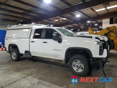 Czwarte zdjęcie samochodu z boku: 2022 CHEVROLET SILVERADO K2500 HEAVY DUTY VIN:1GC5YLE7XNF292184 - miniatura