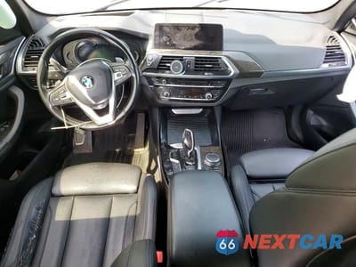 Zdjęcie 8 z 13 samochodu: 2018 BMW X3 XDRIVE30I VIN:5UXTR9C50JLC79112 - miniatura