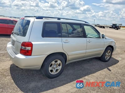 Trzecie zdjęcie samochodu z tyłu: 2006 TOYOTA HIGHLANDER BASE VIN:JTEGD21A760142842 - miniatura