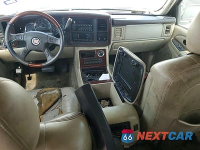 Zdjęcie 8 z 13 samochodu: 2006 CADILLAC ESCALADE LUXURY VIN:1GYEK63N46R134633 - miniatura