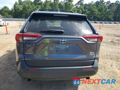 Zdjęcie 6 z 13 samochodu: 2023 TOYOTA RAV4 XLE PREMIUM VIN:JTMB6RFV7PD106348 - miniatura