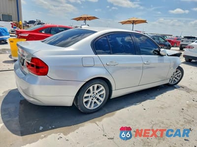 Trzecie zdjęcie samochodu z tyłu: 2006 BMW 325 I VIN:WBAVB13516PT26464 - miniatura