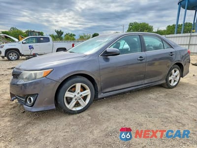 2014 TOYOTA CAMRY SE 4T1BF1FK2EU331955 - główne zdjęcie licytacji z USA - miniatura