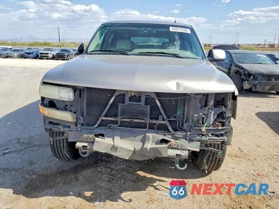 Piąte zdjęcie samochodu w środku: 2002 CHEVROLET TAHOE K1500 VIN:1GNEK13Z42R207271 - miniatura
