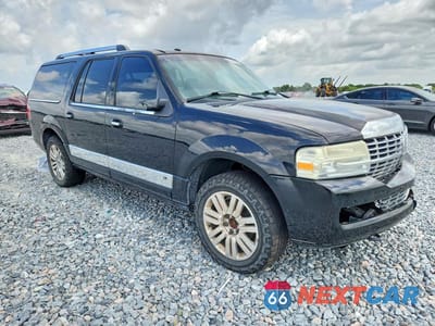 Czwarte zdjęcie samochodu z boku: 2014 LINCOLN NAVIGATOR L VIN:5LMJJ3J53EEL02768 - miniatura