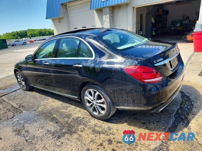 Drugie zdjęcie samochodu z przodu: 2015 MERCEDES-BENZ C 300 4MATIC VIN:55SWF4KB0FU068774 - miniatura