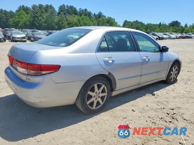 Trzecie zdjęcie samochodu z tyłu: 2003 HONDA ACCORD EX VIN:1HGCM66503A098096 - miniatura