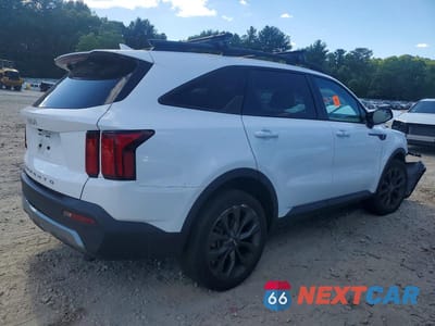 Trzecie zdjęcie samochodu z tyłu: 2022 KIA SORENTO X-LINE SX PRESTIGE VIN:5XYRKDLF3NG077195 - miniatura