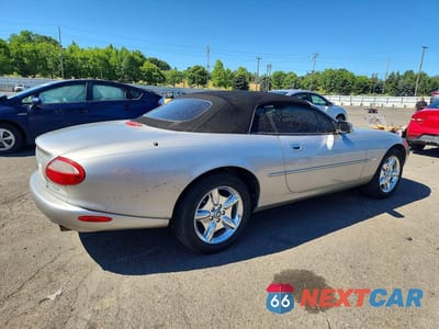 Trzecie zdjęcie samochodu z tyłu: 1999 JAGUAR XK8 VIN:SAJGX2049XC041200 - miniatura