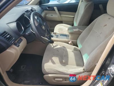 Zdjęcie 7 z 13 samochodu: 2011 TOYOTA HIGHLANDER BASE VIN:5TDZA3EH2BS015796 - miniatura