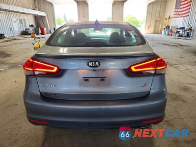 Zdjęcie 6 z 12 samochodu: 2017 KIA FORTE S VIN:3KPFL4A70HE028856 - miniatura