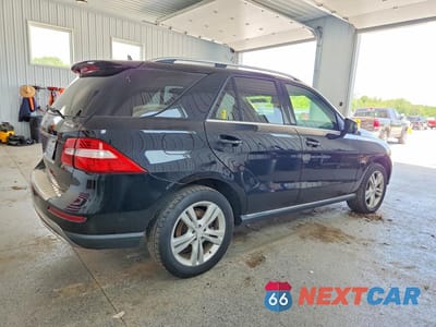 Trzecie zdjęcie samochodu z tyłu: 2012 MERCEDES-BENZ ML 350 4MATIC VIN:4JGDA5HB9CA045952 - miniatura