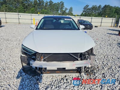 Piąte zdjęcie samochodu w środku: 2020 AUDI A8 L VIN:WAU8EAF88LN003076 - miniatura