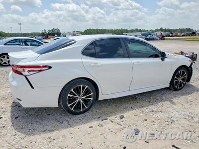 Trzecie zdjęcie samochodu z tyłu: 2020 TOYOTA CAMRY SE VIN:4T1G11AK2LU969423 - miniatura