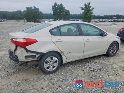 Trzecie zdjęcie samochodu z tyłu: 2015 KIA FORTE LX VIN:KNAFK4A60F5392565 - miniatura