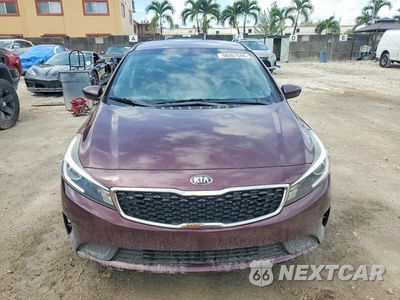 Piąte zdjęcie samochodu w środku: 2018 KIA FORTE LX VIN:3KPFK4A71JE196692 - miniatura