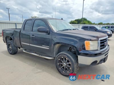 Czwarte zdjęcie samochodu z boku: 2011 GMC SIERRA K1500 SL VIN:1GTR2UEA5BZ250021 - miniatura