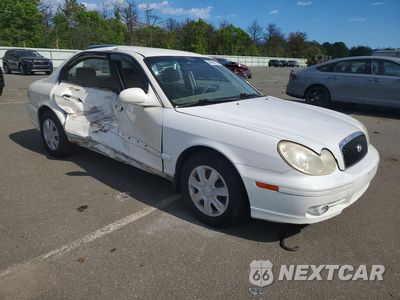 Czwarte zdjęcie samochodu z boku: 2004 HYUNDAI SONATA GL VIN:KMHWF25S94A970875 - miniatura