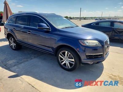 Czwarte zdjęcie samochodu z boku: 2013 AUDI Q7 PREMIUM PLUS VIN:WA1LGAFE5DD015085 - miniatura