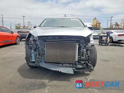 Piąte zdjęcie samochodu w środku: 2019 KIA SORENTO L VIN:5XYPG4A35KG572303 - miniatura