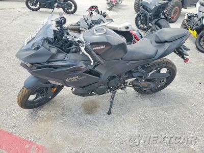 Trzecie zdjęcie samochodu z tyłu: 2026 KAWASAKI EX500 H VIN:ML5EXGH15TDA87962 - miniatura