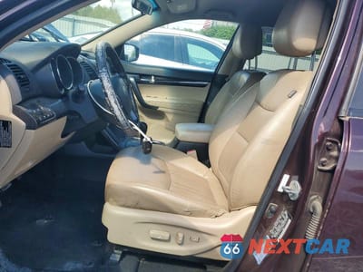 Zdjęcie 7 z 13 samochodu: 2013 KIA SORENTO EX VIN:5XYKUDA28DG362615 - miniatura