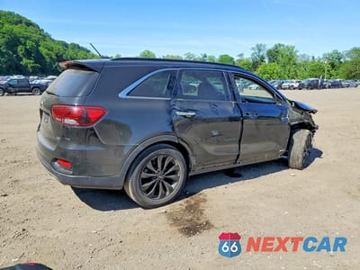 Trzecie zdjęcie samochodu z tyłu: 2020 KIA SORENTO S VIN:5XYPGDA58LG695564 - miniatura