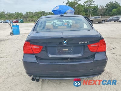 Zdjęcie 6 z 13 samochodu: 2010 BMW 328 I VIN:WBAPH7G51ANM51490 - miniatura