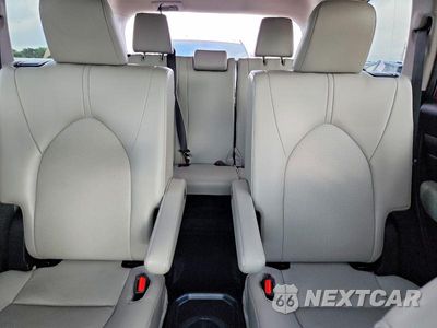 Zdjęcie 10 z 13 samochodu: 2024 TOYOTA GRAND HIGHLANDER XLE VIN:5TDAAAA52RS010850 - miniatura